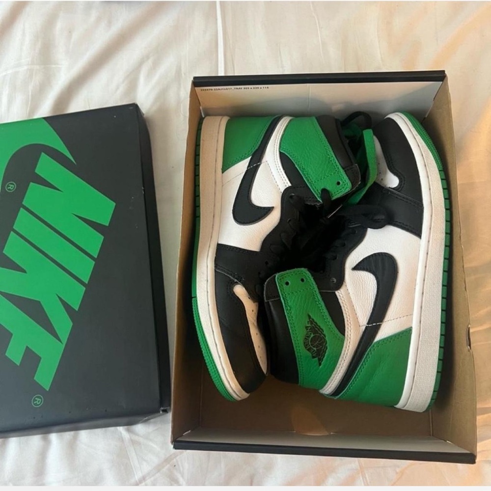Nike Air Jordan 1 Box in Green and Black
